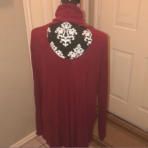 Rust open back turtleneck - Picture 3 of 3